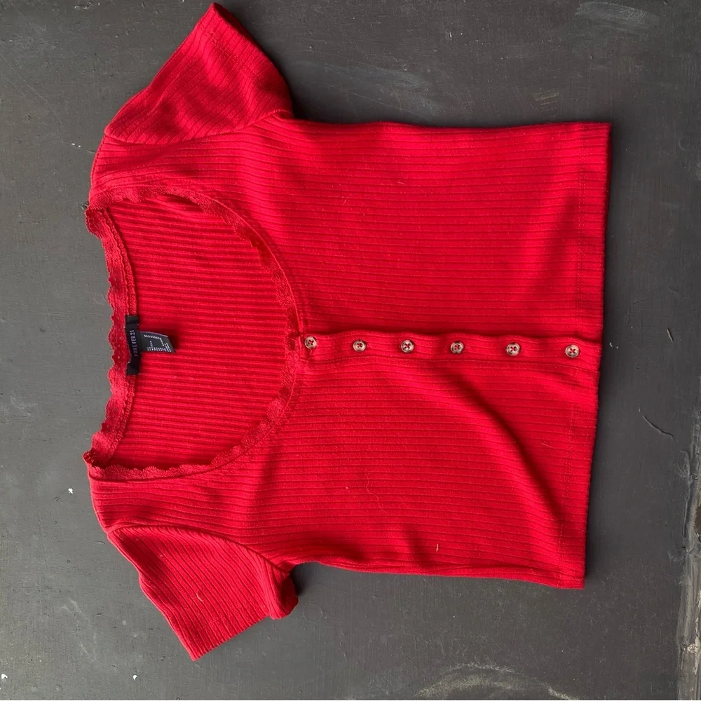 Red Ribbed Button-Up Blouse - Picture 5 of 7